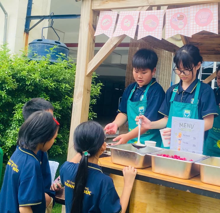 💚 HỌC SINH RÈN KỸ NĂNG VÀ SỰ SẺ CHIA TỪ "QUẦY NƯỚC TỬ TẾ"