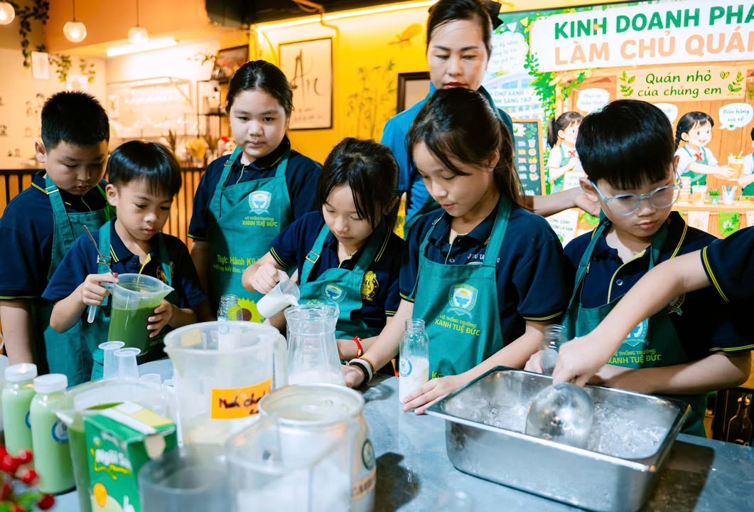 🍹 TỪ LY NƯỚC TỰ TAY PHA ĐẾN BÀI HỌC VỀ SỰ SẺ CHIA