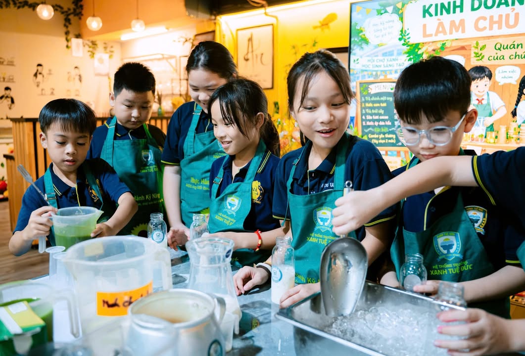 🍹 TỪ LY NƯỚC TỰ TAY PHA ĐẾN BÀI HỌC VỀ SỰ SẺ CHIA